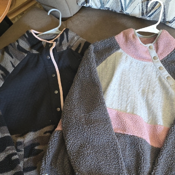 Maurices Sweaters - Maurices Pink and Gray Cozy Sweaters
